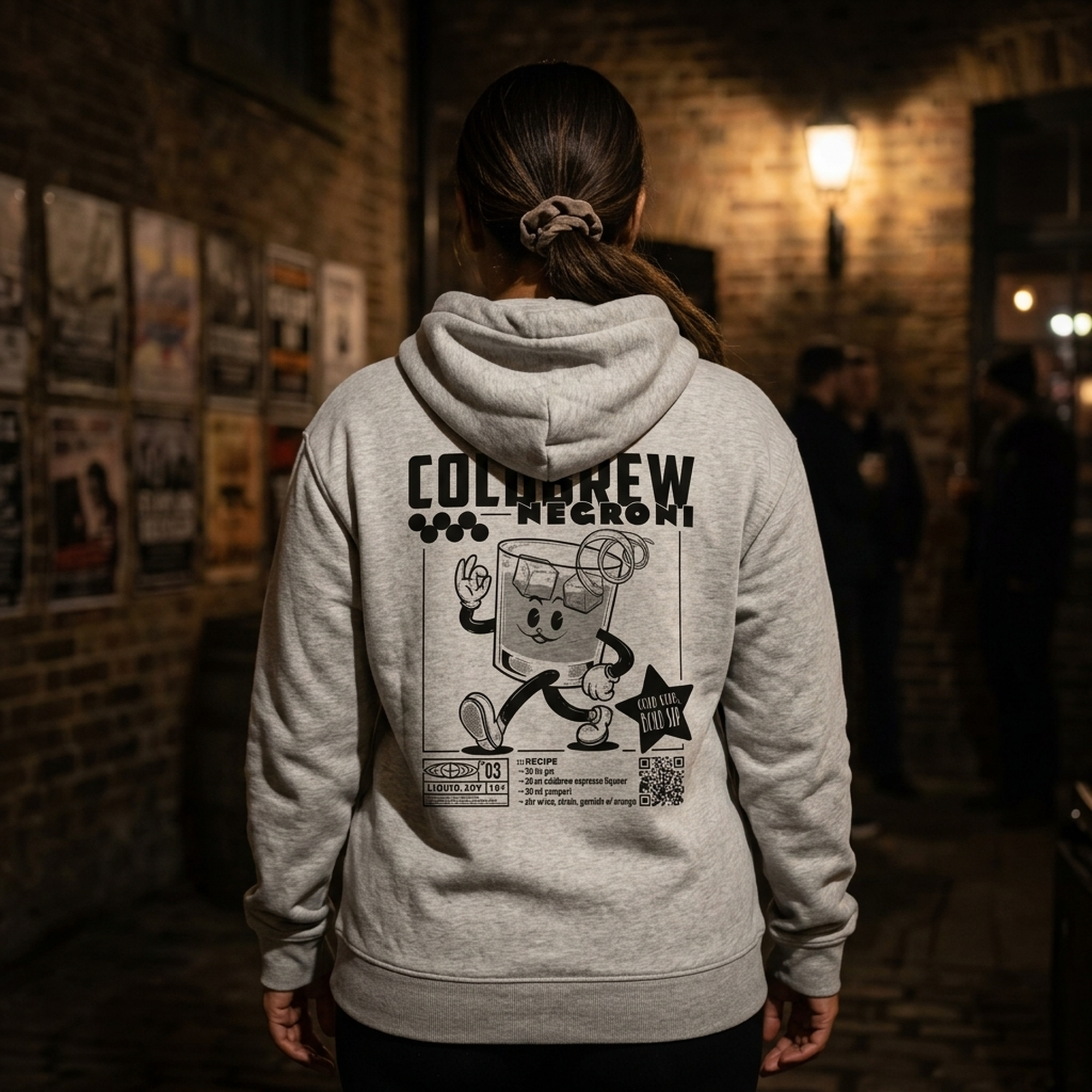 mockup-coldbrew-negroni-hoodie-light-cw350-heather-grey-v7_2000 lifestyle mockup