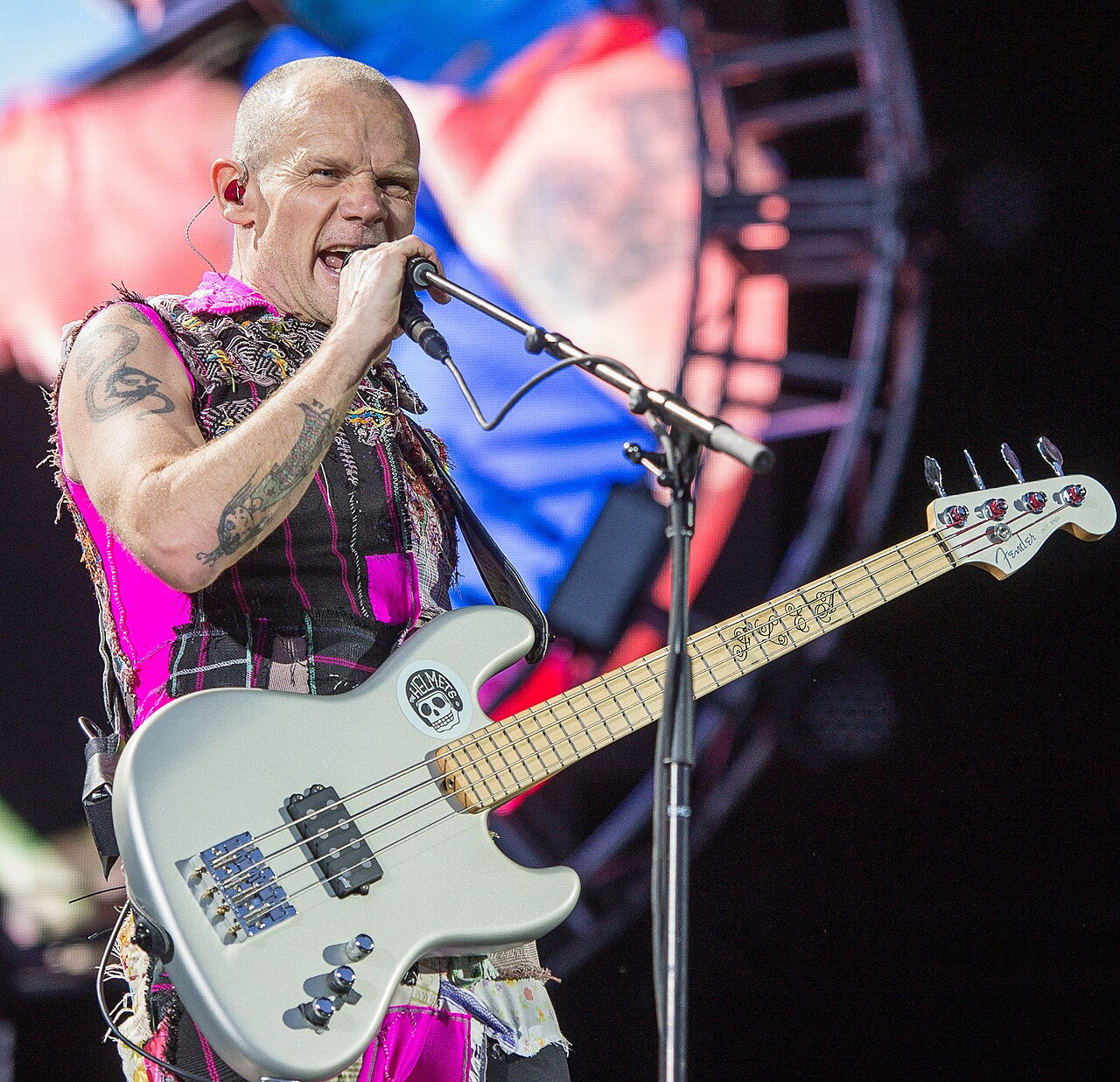 Flea live auf der Bühne 2016