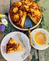 Apfelkuchen mit Walnüssen und Birkenzucker