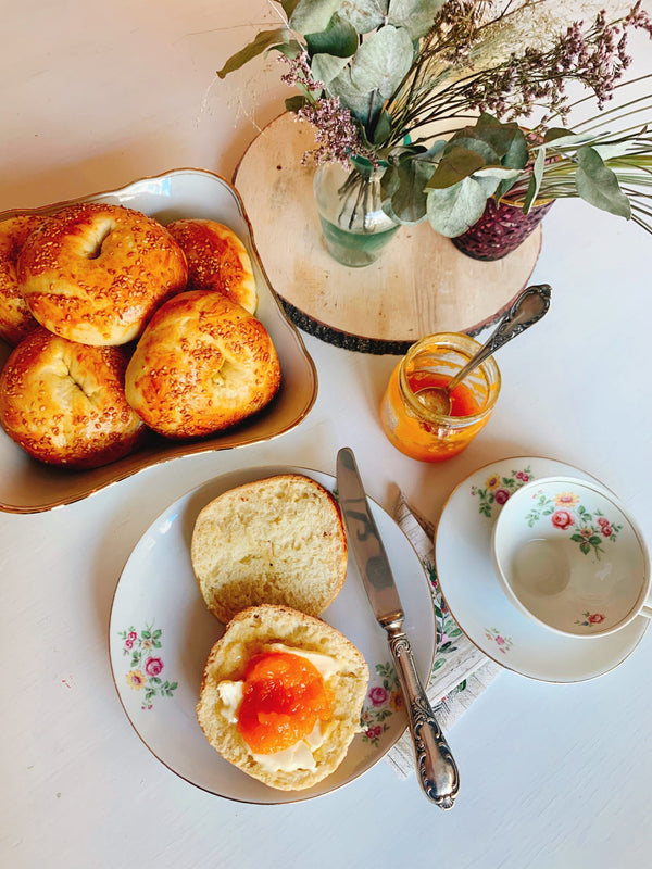 Frisch gebackene Bagels