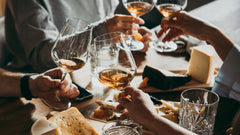 Abendessen mit Wein in geselliger Runde - Restaurants und Team-Events rund um as.if.spaces in Köln Nippes