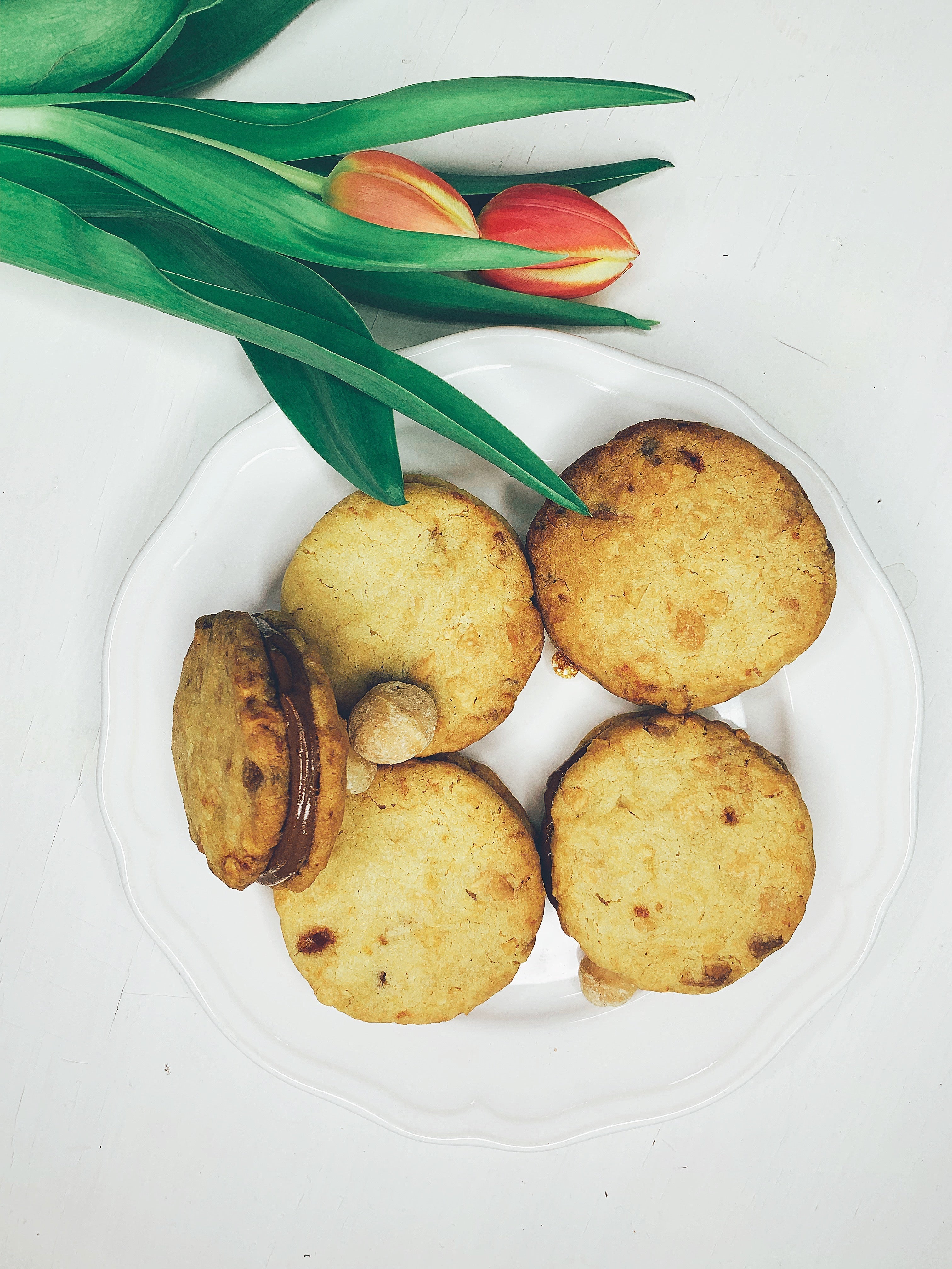 WeißeSchokolade-Macadamia-Woopies mit Erdnuss-Schoko-Creme, vegan